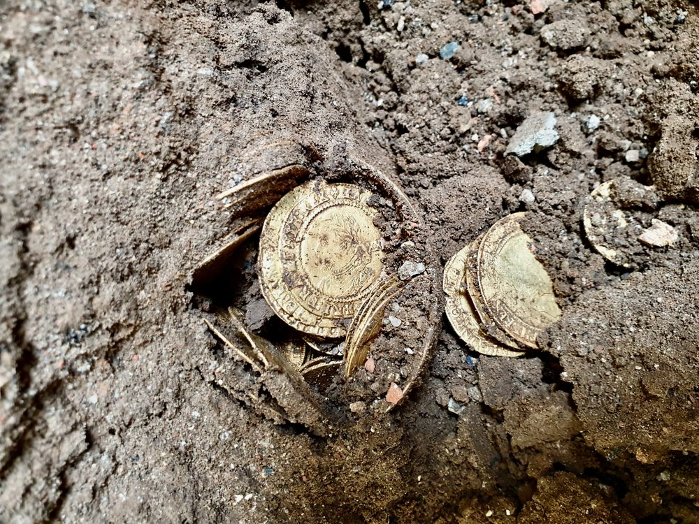 Un couple britannique trouve des pièces d’or rares